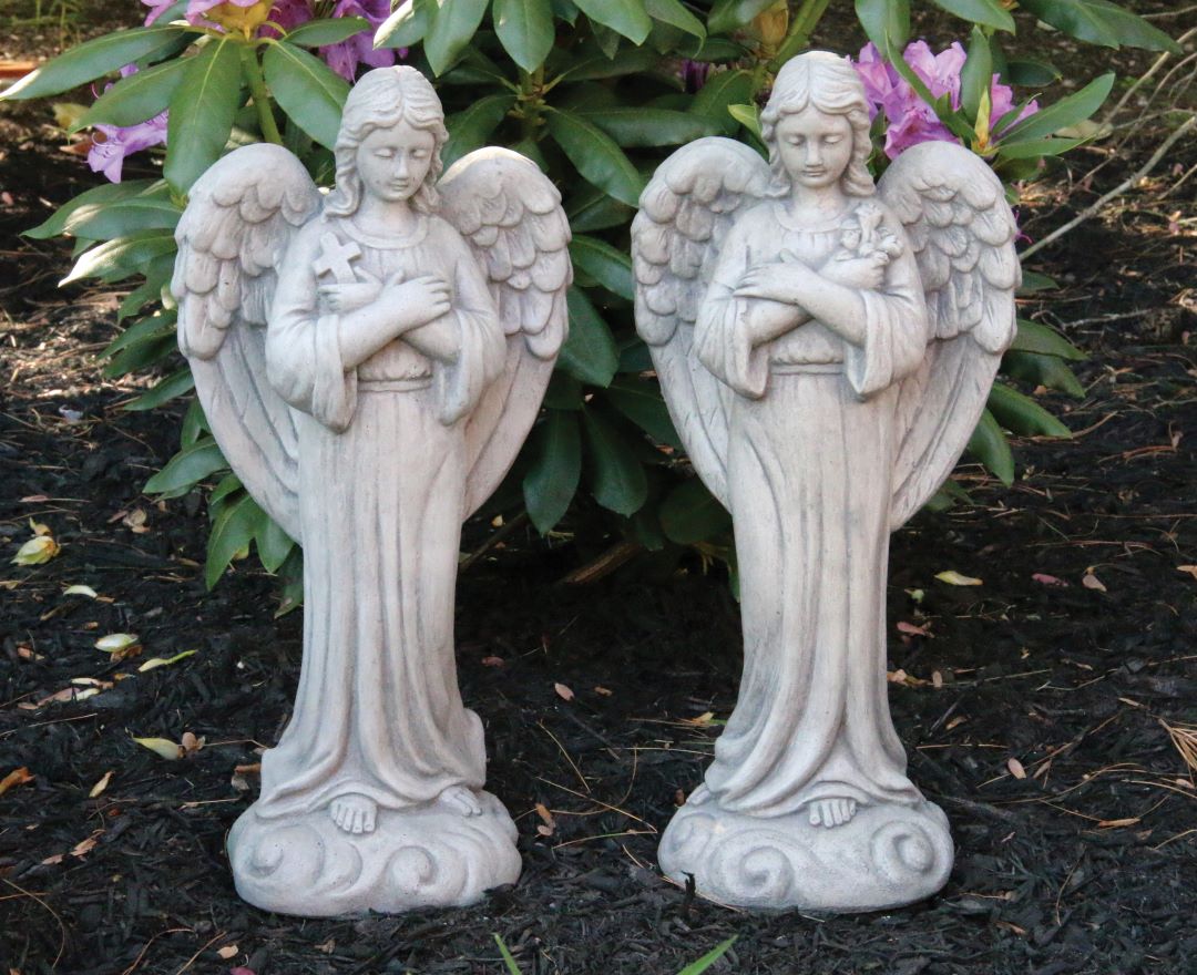 Ava Standing Angel with Cross/Roses