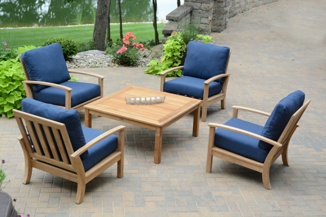 St. Lucia Lounge Chair