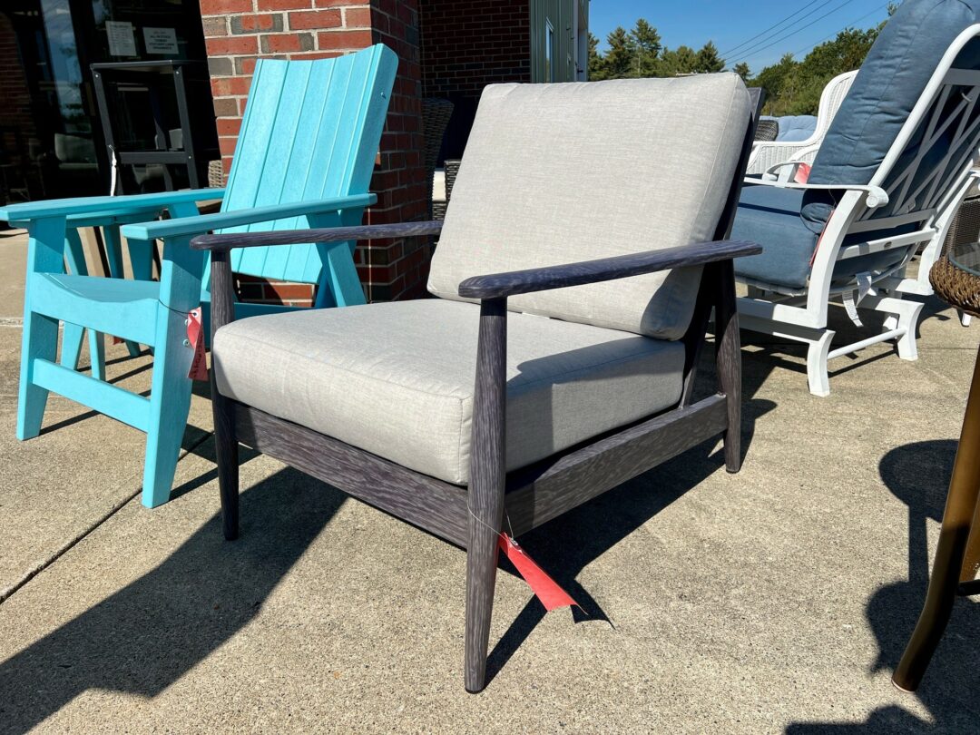 Ebel Augusta Lounge Chair